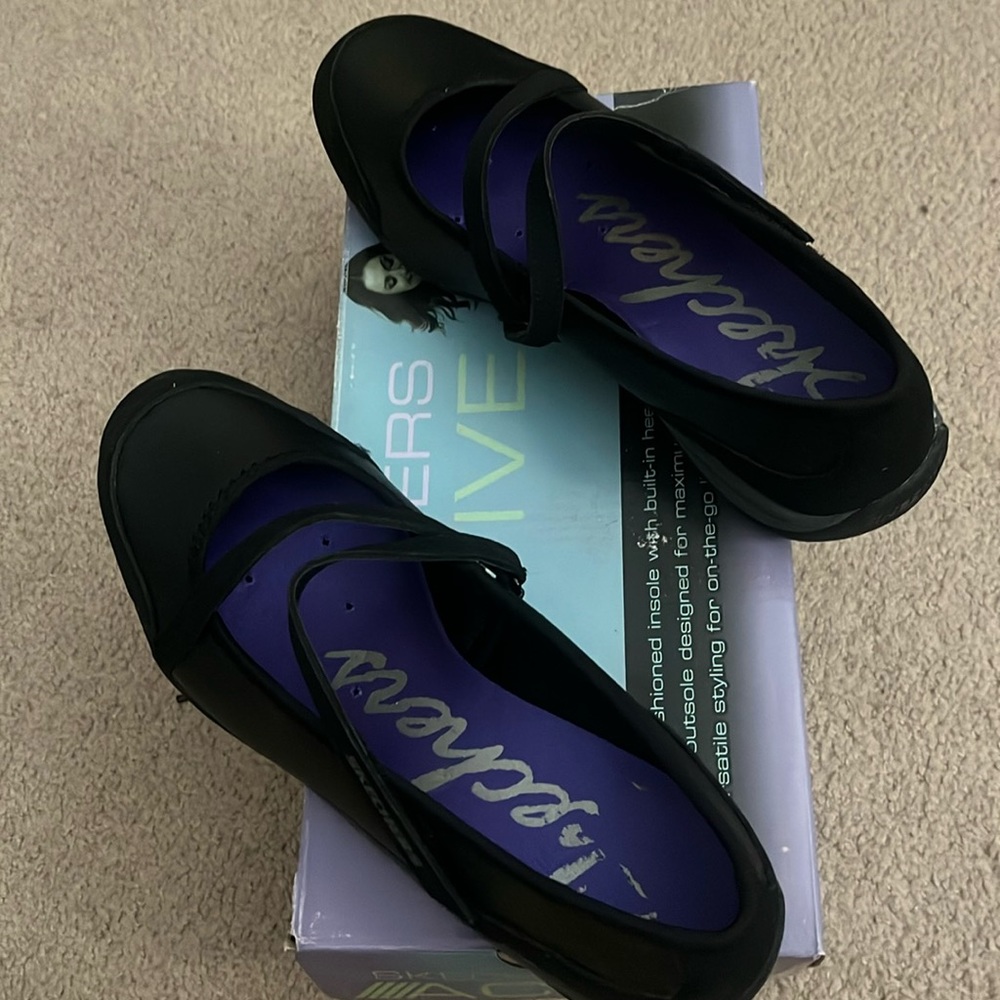 Black Sketchers ACTIVE. Brand new in the box.